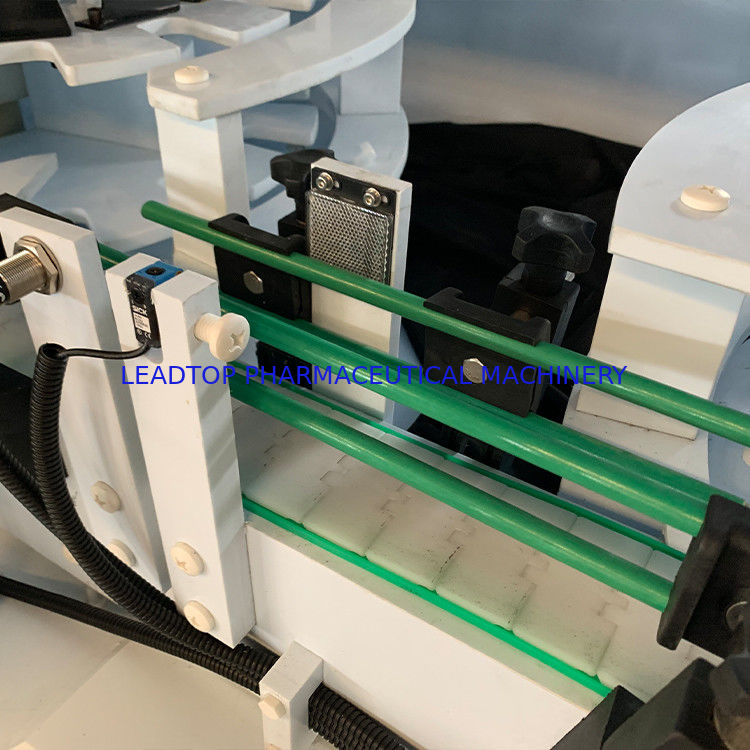 700 kg de poids Rotation automatique de remplissage de bouteilles liquides 6 kW consommation d'énergie Certifié CE