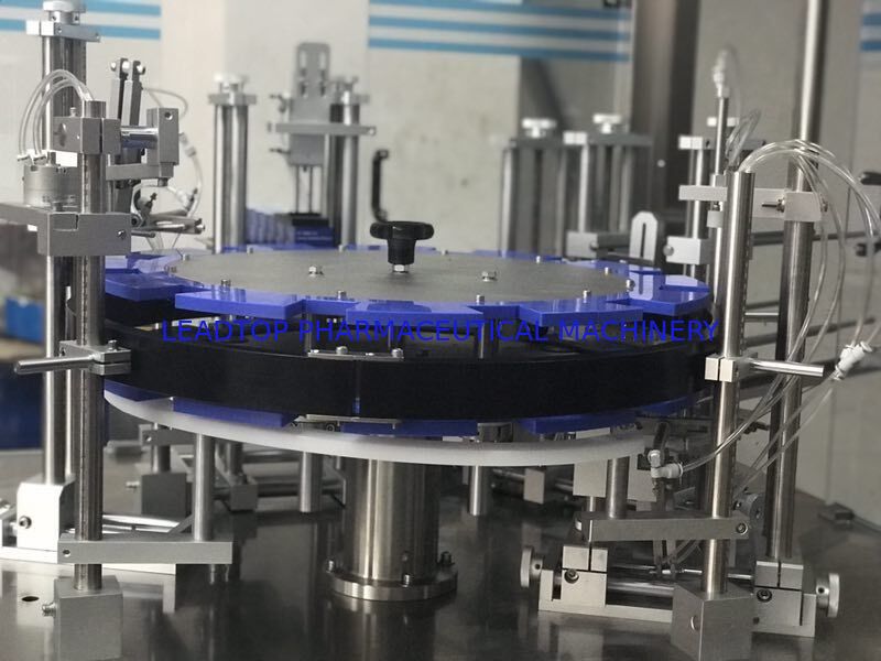 Type vertical machine de cartonnage semi automatique pharmaceutique de machines de développement
