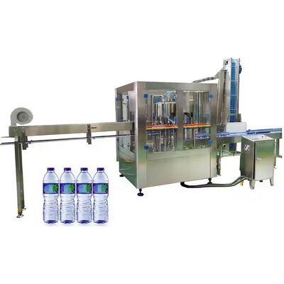 Bon prix Machine automatique de remplissage de liquide de 21 tonnes pour le remplissage de jus de boissons 0,2-2,5L en ligne